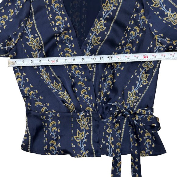 NWT ASTR the Label Kimi Navy Blue Print Long Sleeve Satin Wrap Top Blouse M - Picture 14 of 14